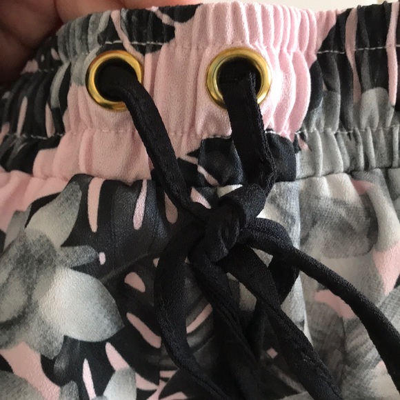 Floral Shorts - Picture 3 of 3